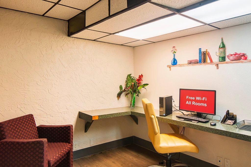 Red Roof Inn Λούμποκ Εξωτερικό φωτογραφία